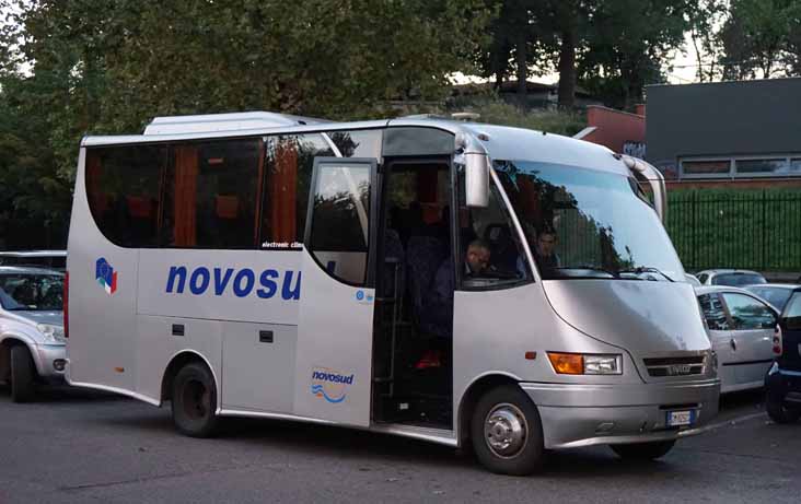 Novosud Iveco minicoach